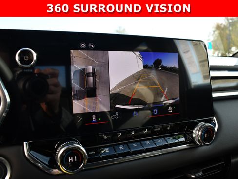 New 2026 GMC Canyon Elevation w/ Convenience Package image 17