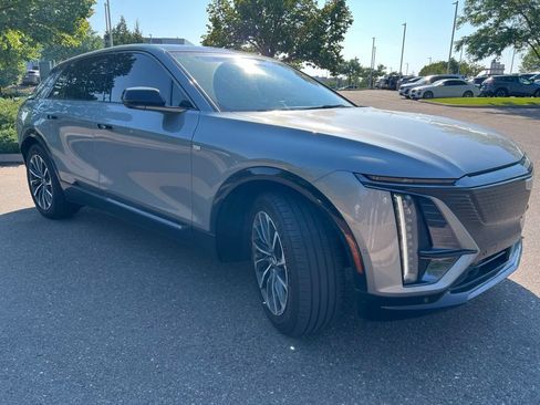 Used 2024 Cadillac Lyriq Sport AWD/4WD image 8