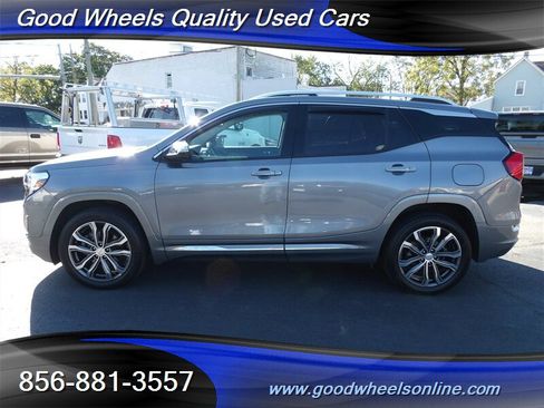 Used 2019 GMC Terrain Denali w/ Advanced Safety Package image 8