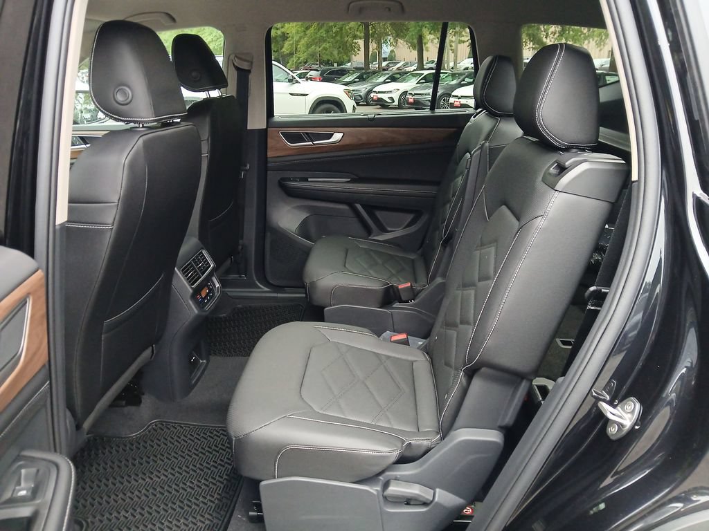 Used 2026 Volkswagen Atlas SE FWD image 23