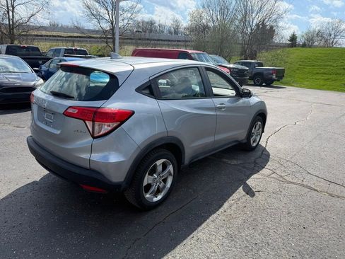 Used 2017 Honda HR-V LX image 3