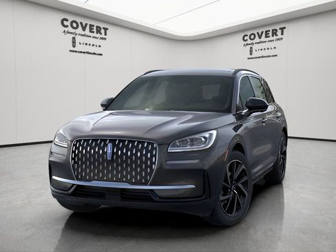 New 2025 Lincoln Corsair Grand Touring image 2