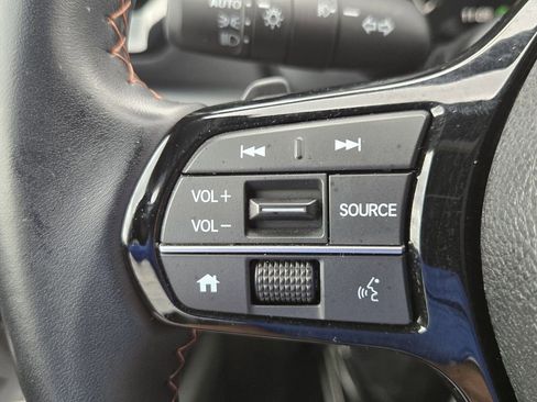 Used 2025 Honda Pilot Sport image 24