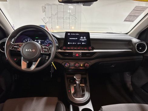 Used 2024 Kia Forte LXS FWD image 9