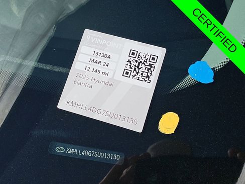 Used 2025 Hyundai Elantra SE image 24