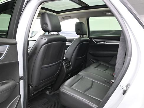 Used 2018 Cadillac XT5 Luxury w/ Driver Awareness Package AWD/4WD image 22
