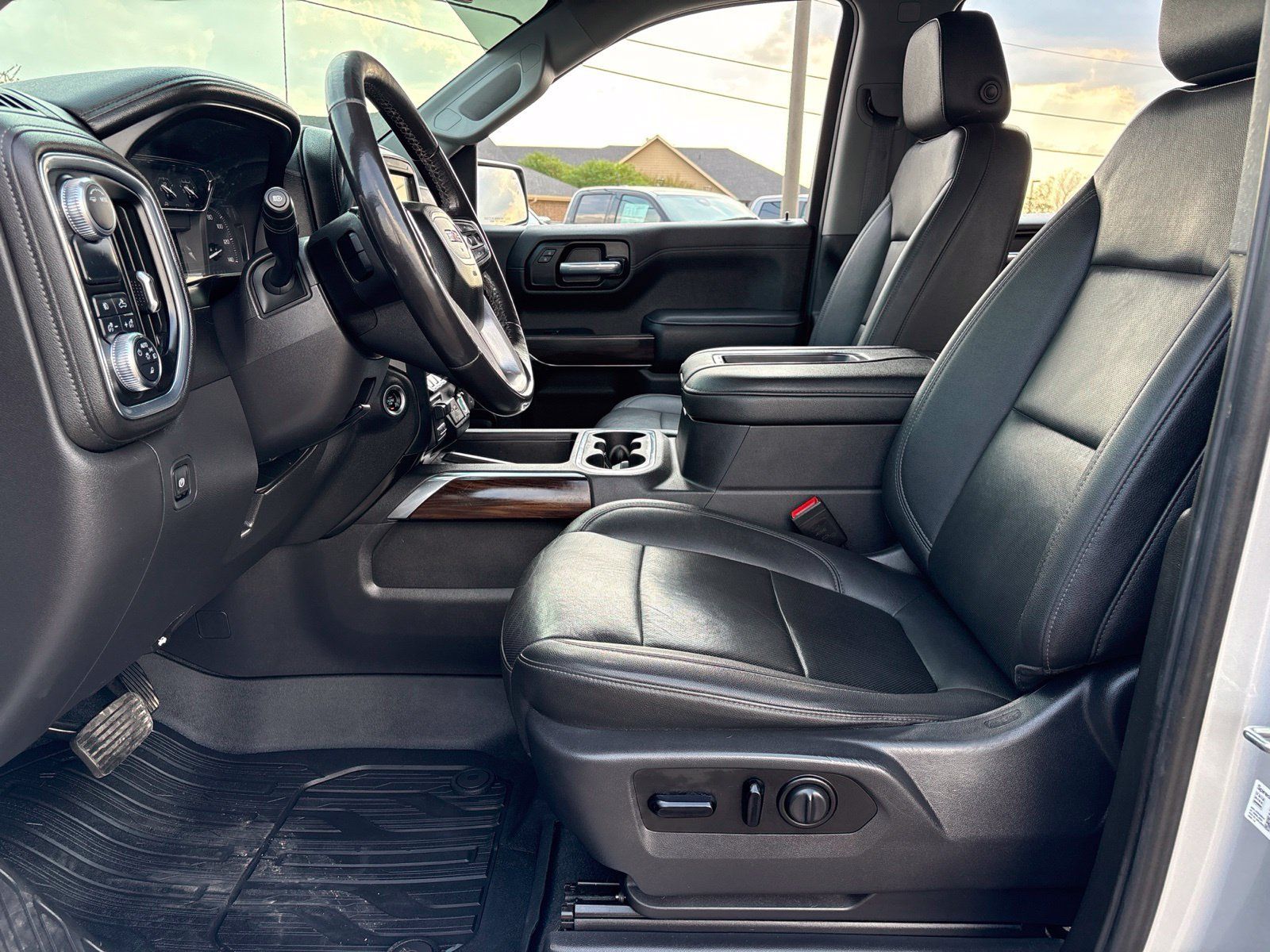 Used 2021 GMC Sierra 1500 SLT w/ SLT Premium Plus Package RWD image 15