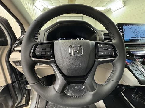 Used 2026 Honda Odyssey Touring image 36
