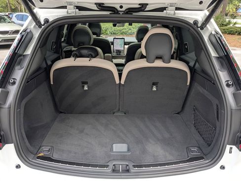 New 2025 Volvo EX90 Plus image 13