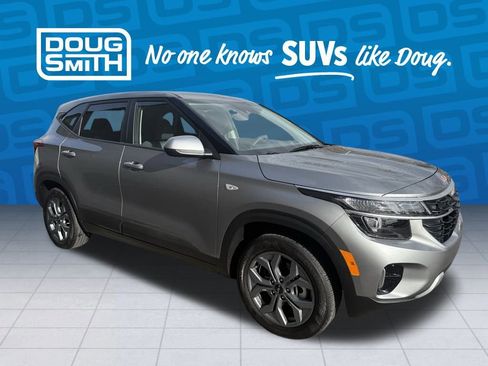 Used 2025 Kia Seltos LX image 5