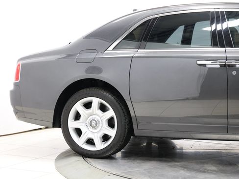 Used 2011 Rolls-Royce Ghost RWD image 79