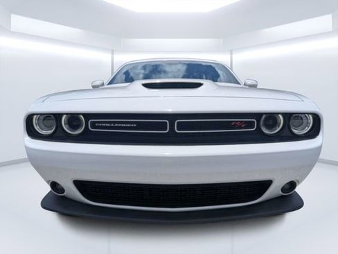 Used 2022 Dodge Challenger R/T w/ Performance Handling Group RWD image 8