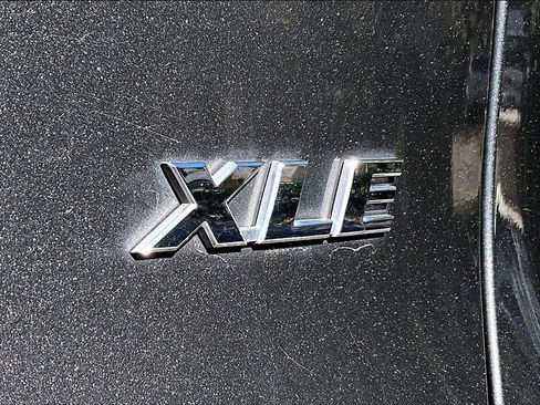 Used 2022 Toyota RAV4 XLE image 21