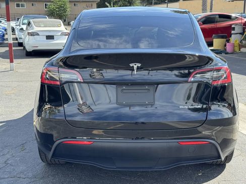 Used 2020 Tesla Model Y Long Range image 3