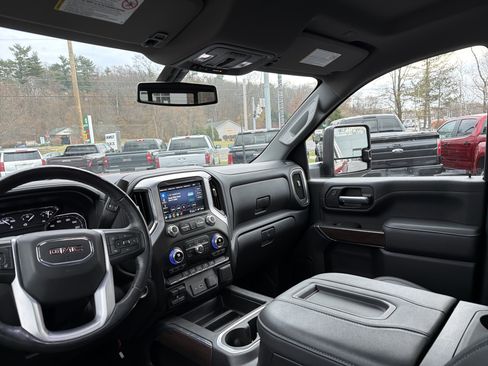 Certified 2022 GMC Sierra 2500 SLT w/ SLT Convenience Package image 15
