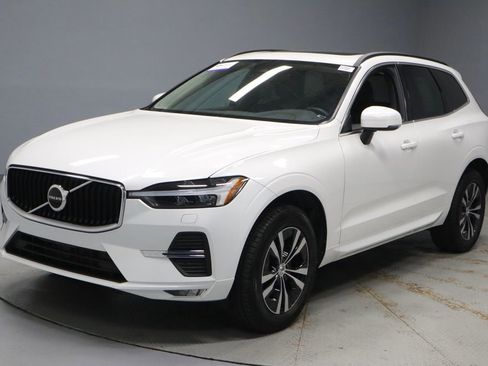 Used 2023 Volvo XC60 B5 Core AWD/4WD image 9