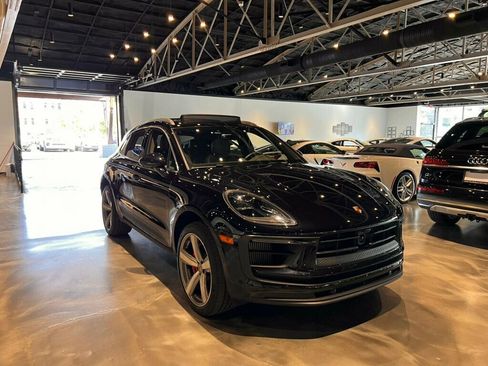 Used 2024 Porsche Macan S AWD/4WD image 7