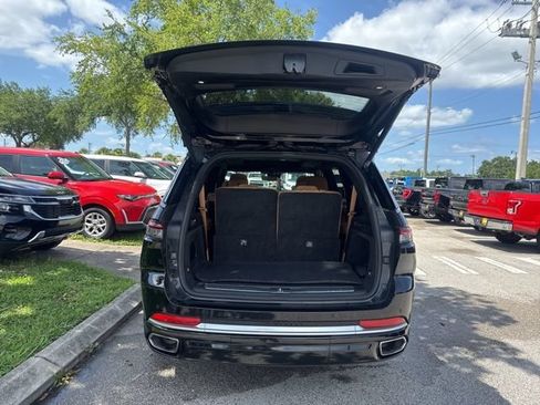 Used 2021 Jeep Grand Cherokee L Summit AWD/4WD image 19