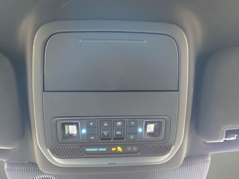 Used 2025 Ford Explorer ST image 37