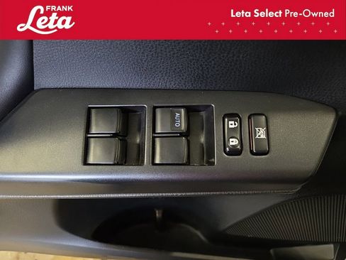 Used 2017 Toyota RAV4 XLE FWD image 22