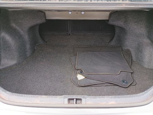 Used 2017 Toyota Camry SE image 17