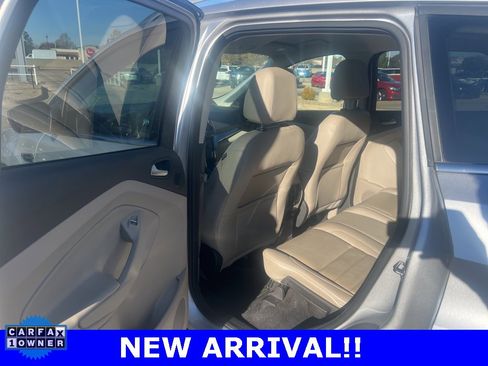 Used 2017 Ford Escape Titanium image 10