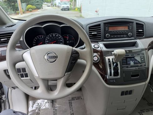Used 2014 Nissan Quest S FWD image 12