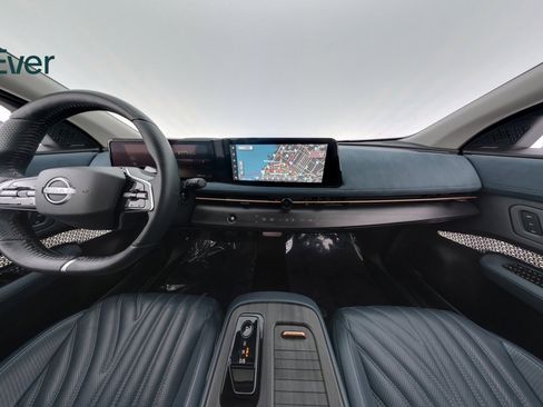 Used 2023 Nissan Ariya image 23