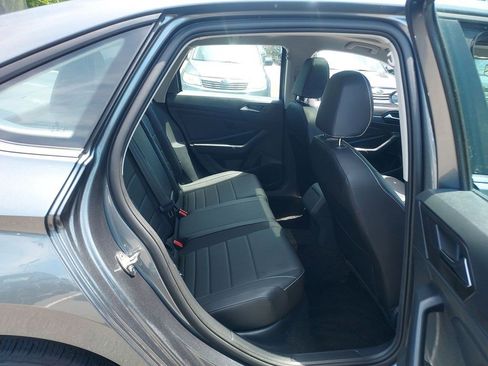 Used 2023 Volkswagen Jetta SE w/ Panoramic Sunroof Package FWD image 28