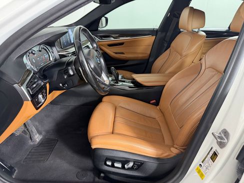 Used 2018 BMW 530i RWD image 5