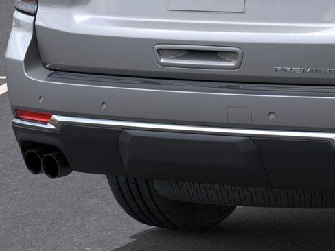 New 2026 Chevrolet Suburban Premier image 32