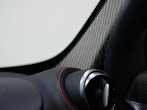 Used 2024 McLaren 750S image 46