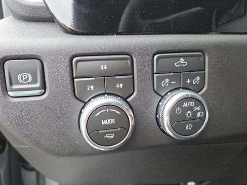 New 2026 GMC Sierra 3500 SLE w/ SLE Convenience Package image 5