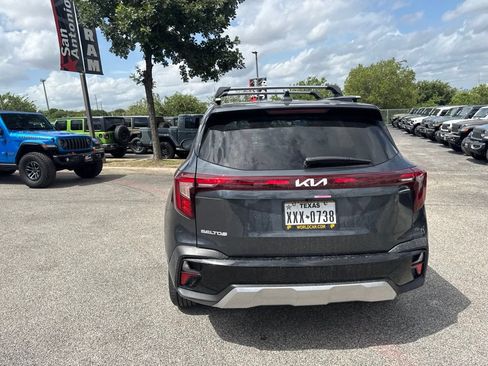 Used 2026 Kia Seltos EX FWD image 26
