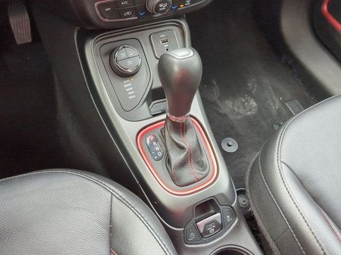 Used 2020 Jeep Compass Trailhawk image 13