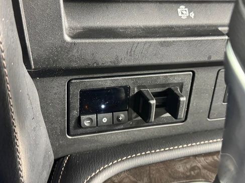 Used 2023 Nissan Armada Platinum w/ Captain's Chairs Package AWD/4WD image 30