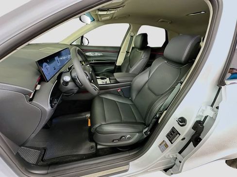 New 2026 Genesis GV70 2.5T AWD/4WD image 16