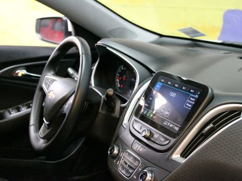 Used 2024 Chevrolet Malibu LT w/ Sport Edition FWD image 10