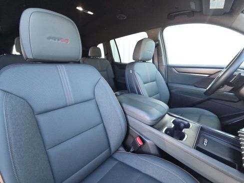 Used 2024 GMC Acadia AT4 image 19