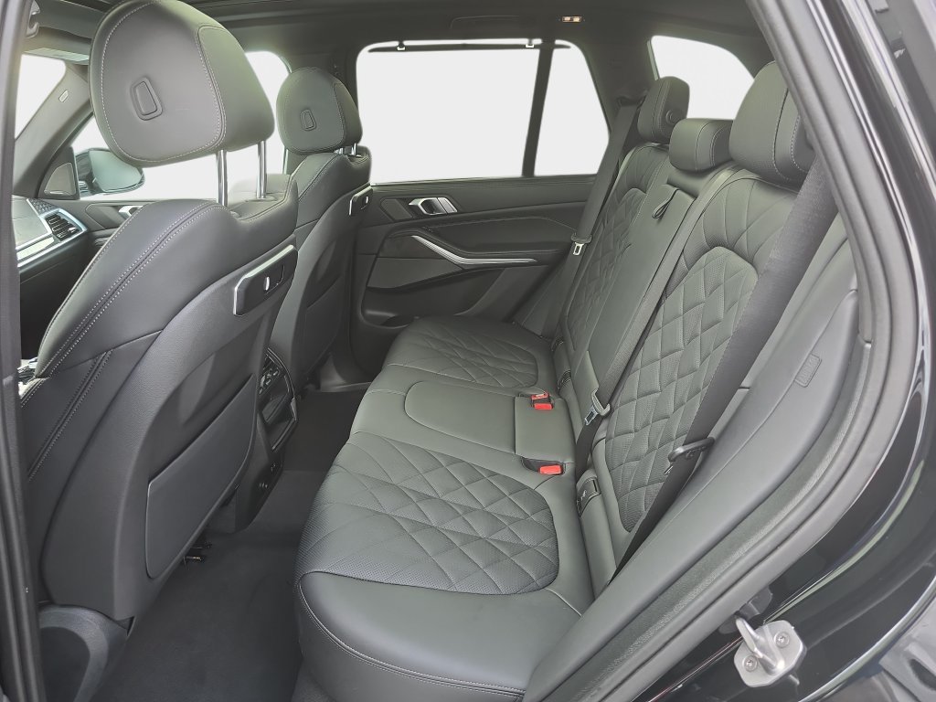 Used 2024 BMW X5 xDrive50e w/ Executive Package AWD/4WD image 27