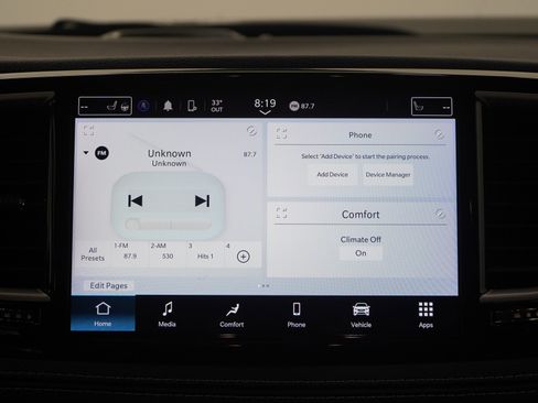 Used 2023 Chrysler Pacifica Touring-L image 17