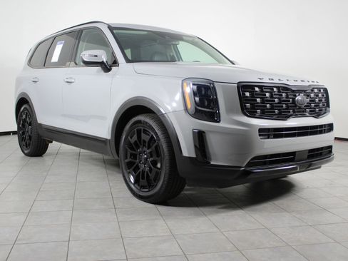 Used 2021 Kia Telluride EX w/ EX Premium Package image 7