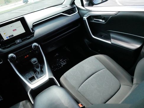 Certified 2025 Toyota RAV4 XLE AWD/4WD image 11