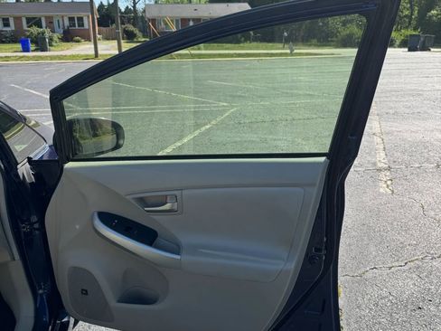 Used 2014 Toyota Prius Four FWD image 20