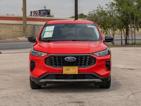Certified 2024 Ford Escape Active FWD image 2