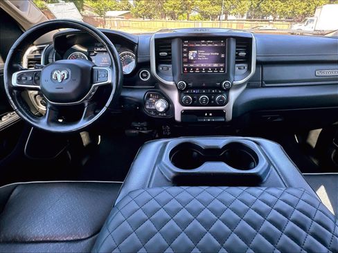 Used 2020 RAM 1500 Laramie w/ Off Road Group AWD/4WD image 18