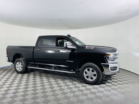 Used 2026 RAM 2500 Big Horn AWD/4WD image 5