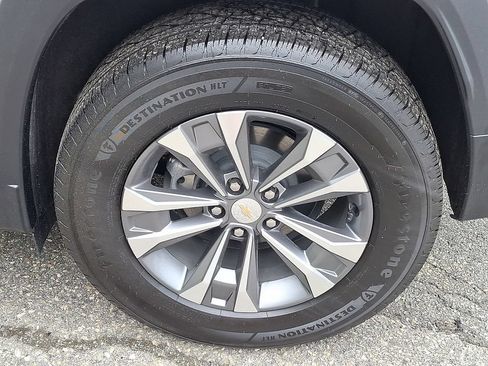Used 2026 Chevrolet Equinox LT w/ Convenience Package II FWD image 12