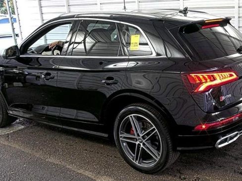 Used 2018 Audi SQ5 Prestige w/ Prestige Package image 4