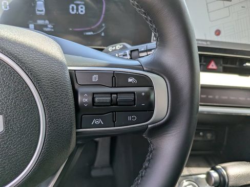 Certified 2025 Kia Sportage EX w/ Premium Package FWD image 32